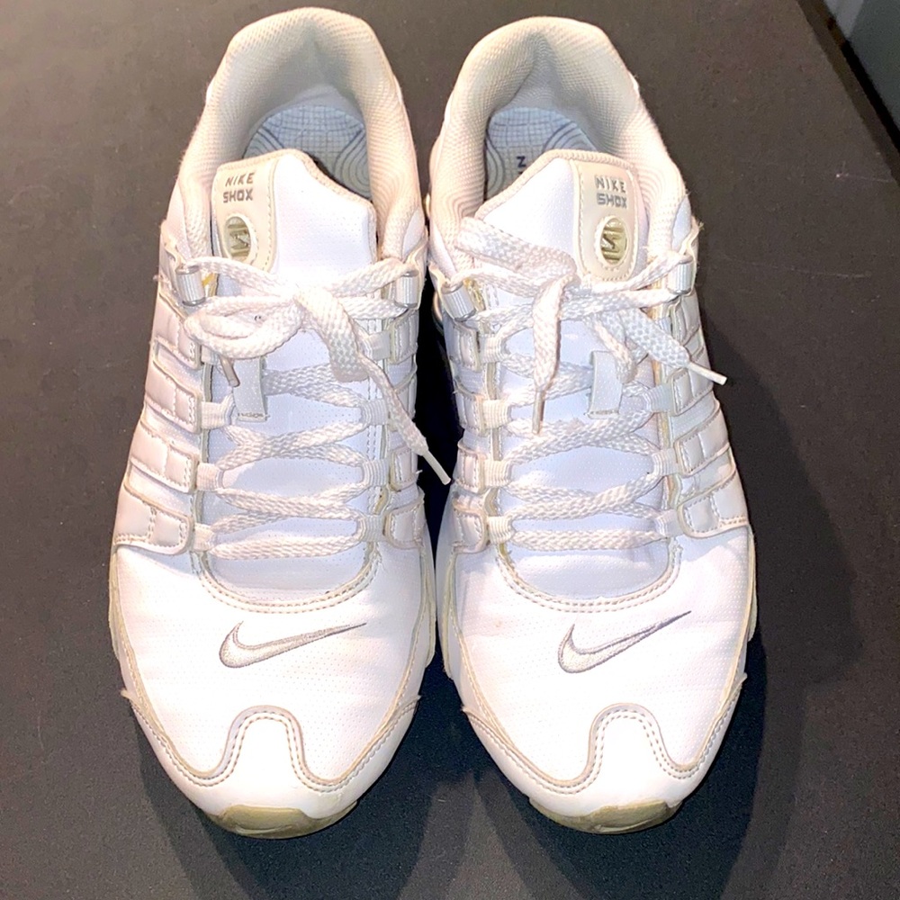 Women’s Nike Shox size 8